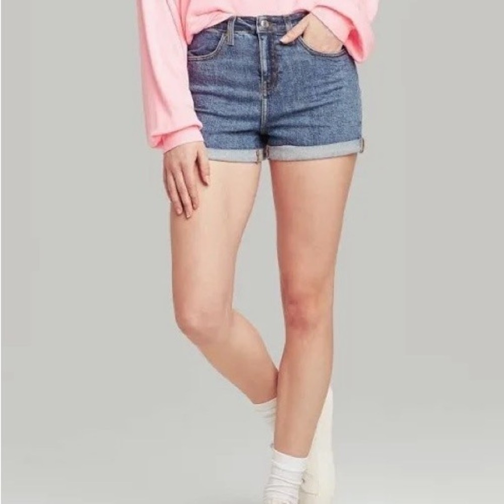 NWOT Wild Fable High Rise Stretch Rolled Cuff Denim Jean Shorts Size 8/2…